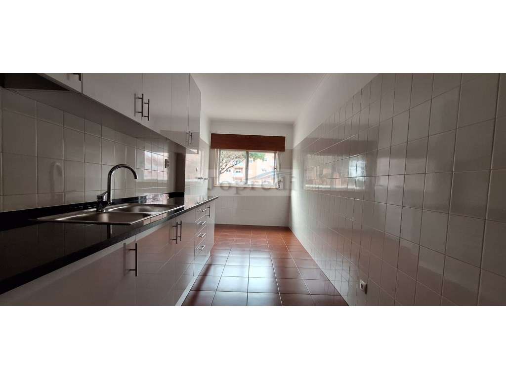 Apartamento T3 renovado - Grande imagem: 3/17