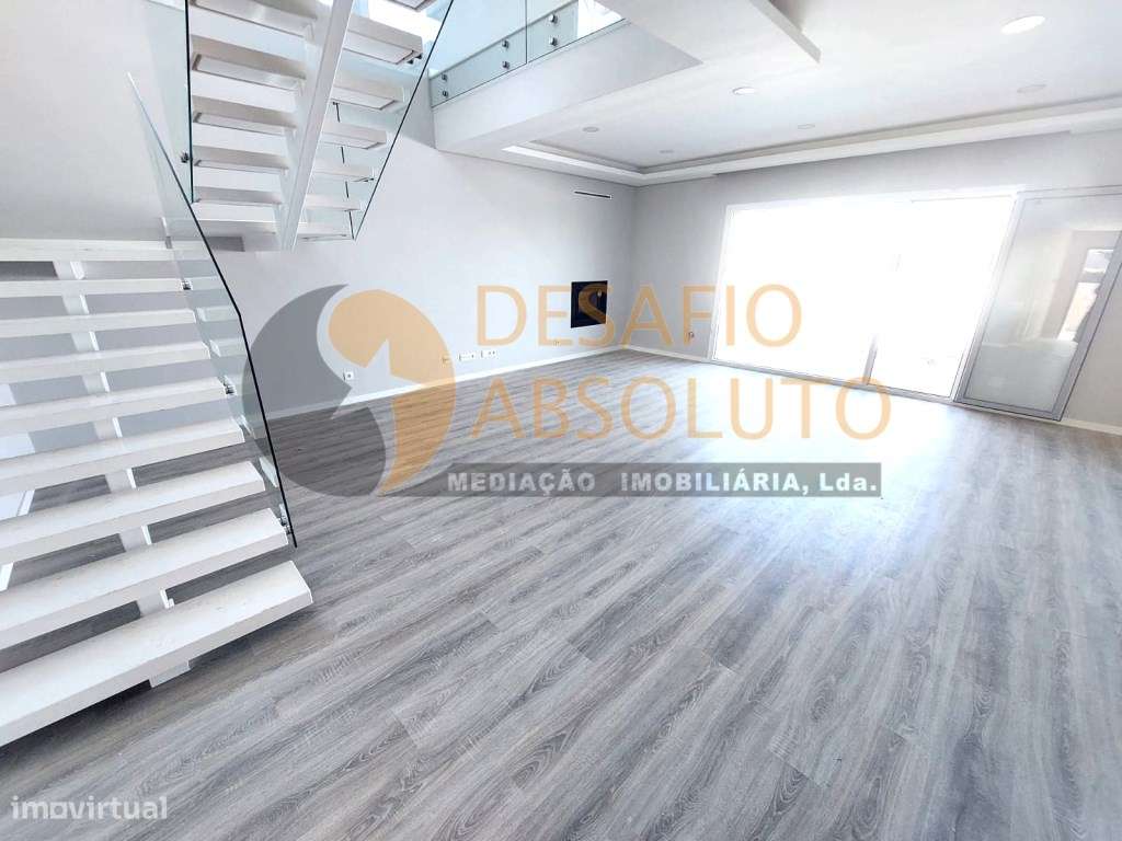 Moradia Isolada T4 C/ Piscina e Garagem - Brejos de Azeitão - Grande imagem: 2/33