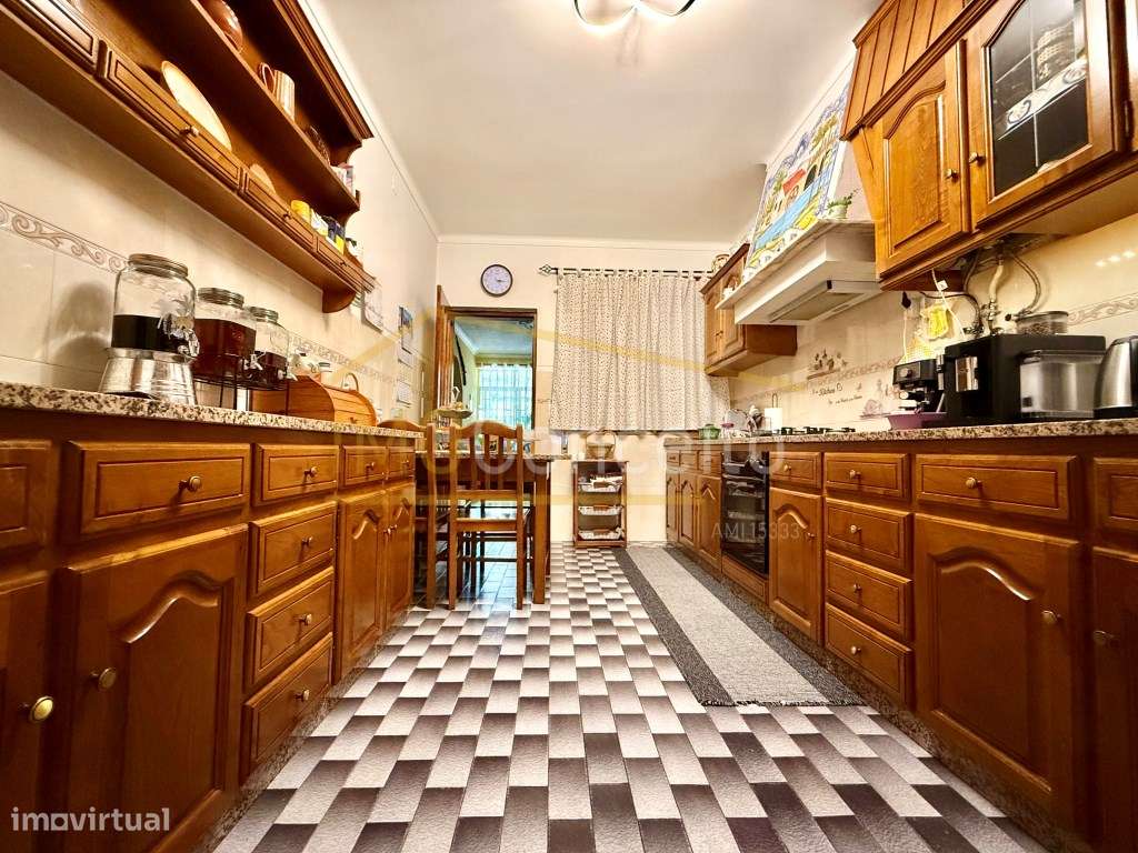 Moradia T4 - Térrea|| Centro da cidade|| | Jardim e Garagem|| - Ent... - Grande imagem: 4/38