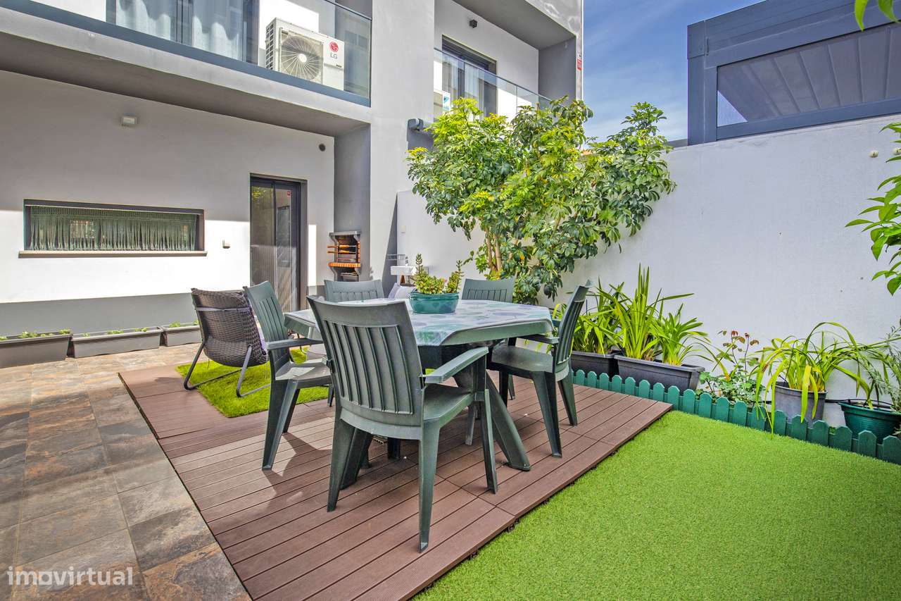 Moradia T3+1 garagem box jardim Quinta do Conde Sesimbra-44