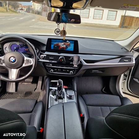 BMW Seria 5 520d xDrive Aut. M Sport Edition - 13
