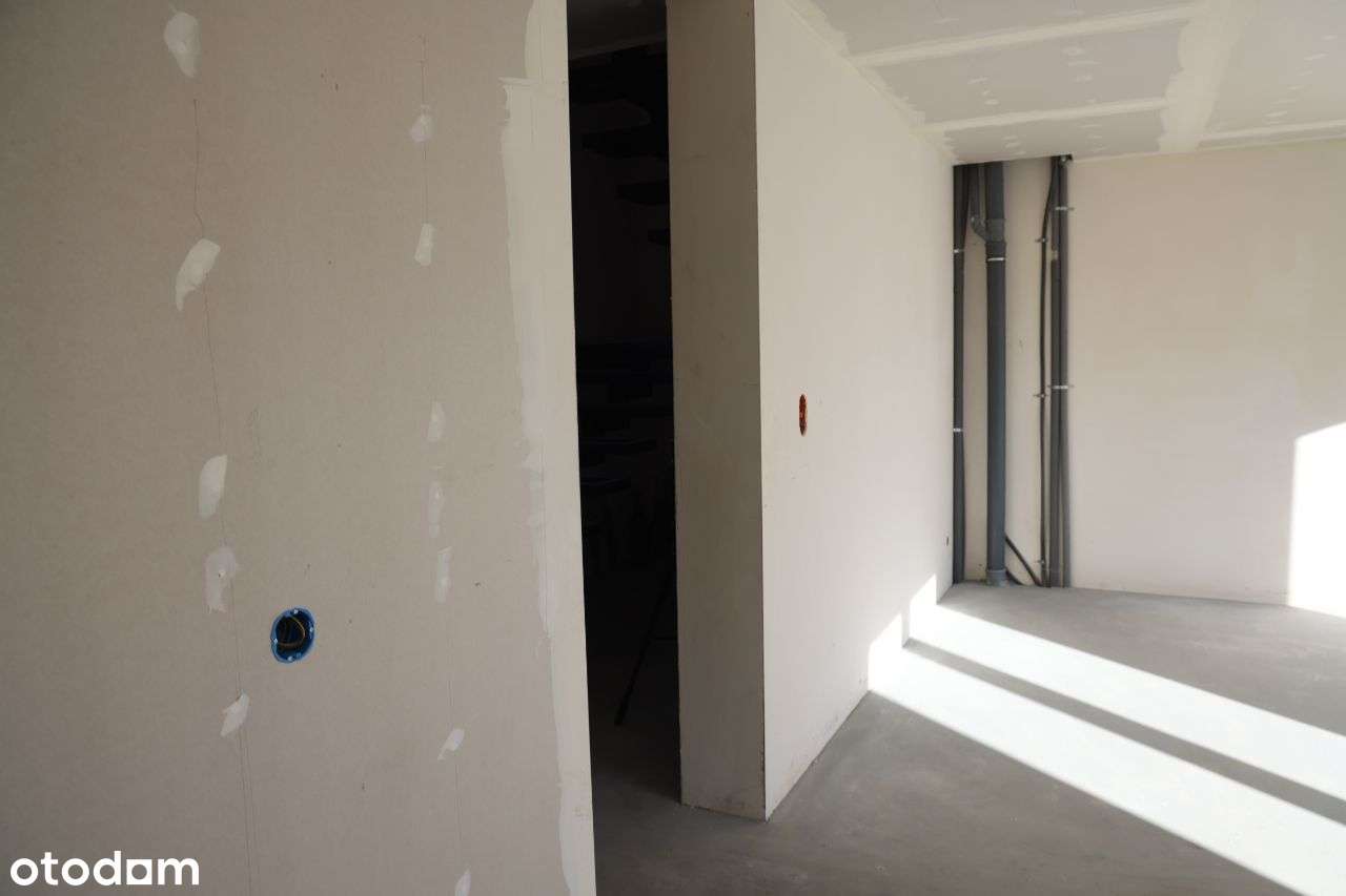 Budynek w zabudowie szeregowej z ogródkiem-11