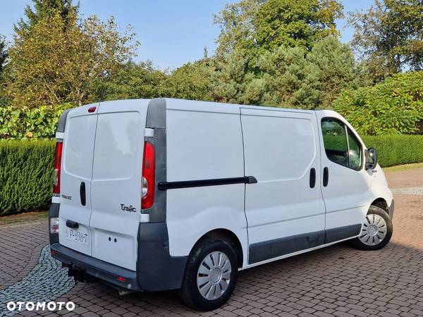 Renault Trafic - 12