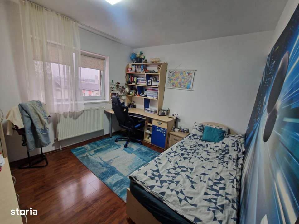 Apartament de 3 camere, 67 mp., zona Han-4