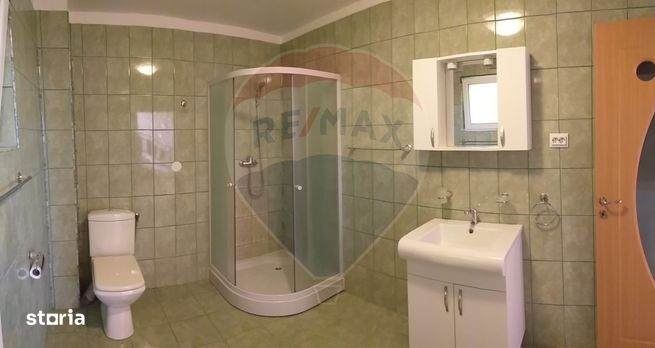 Casă / Vilă cu 5 camere de vânzare-6