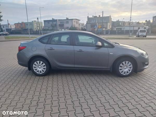 Opel Astra IV 1.4 T Active - 4