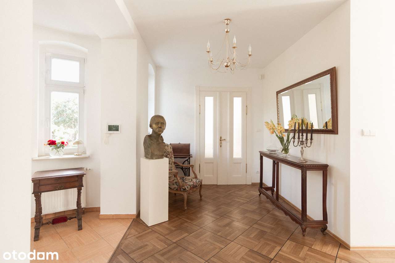 Willa z lat 30tych z osobnym mieszkaniem-7