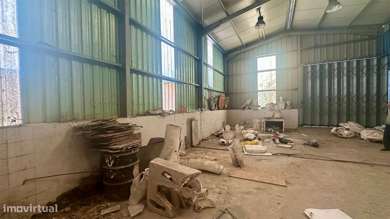 Armazém, Industria em Oliveira do Douro-16