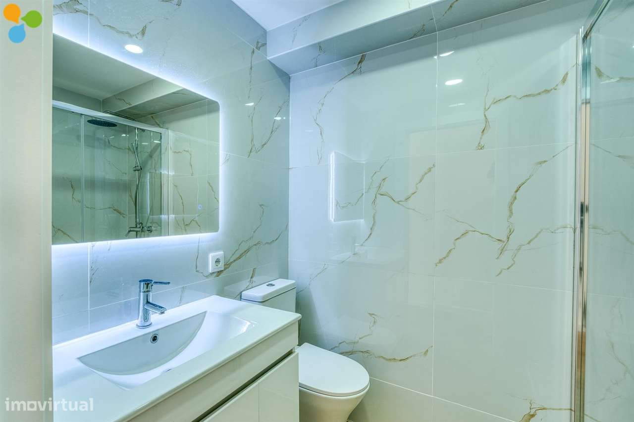 T2+1 Renovado com Varandas e Lugar de Garagem | Próximo da Rotunda da-10