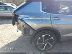 Mitsubishi Outlander - 21