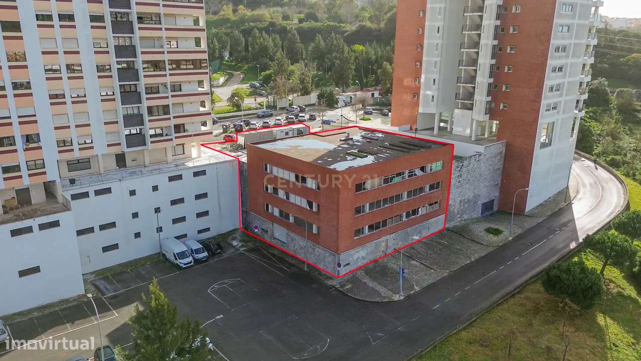 Terreno com projeto aprovado para prédio de 39 frações em Carnaxide - Grande imagem: 5/17