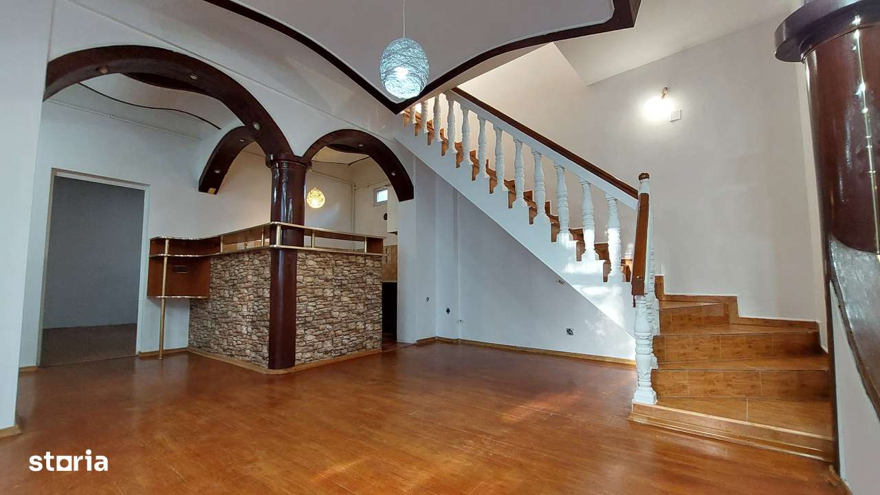 Piata Unirii – str. Al. Moga, PROPRIETAR, vand casa P+M, SC la P 79 mp - Imagine principală: 2/20