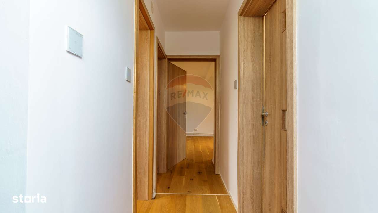 Teren 9.4 ha extravilan + casa 230 mp, COMISION 0%-16