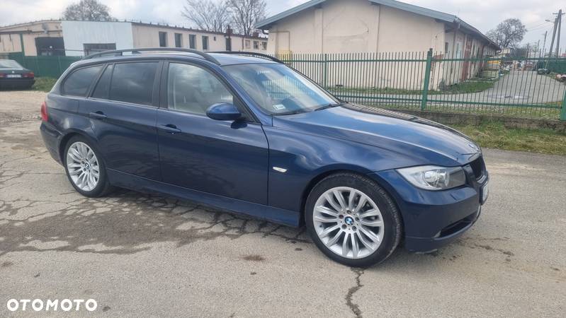 BMW Seria 3 320d DPF Touring Edition Fleet - 12