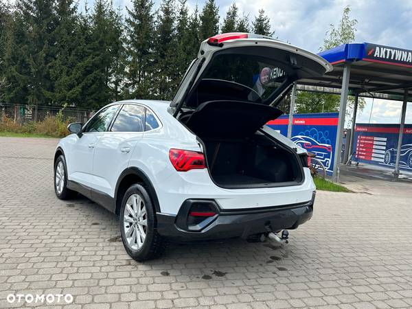 Audi Q3 Sportback - 16