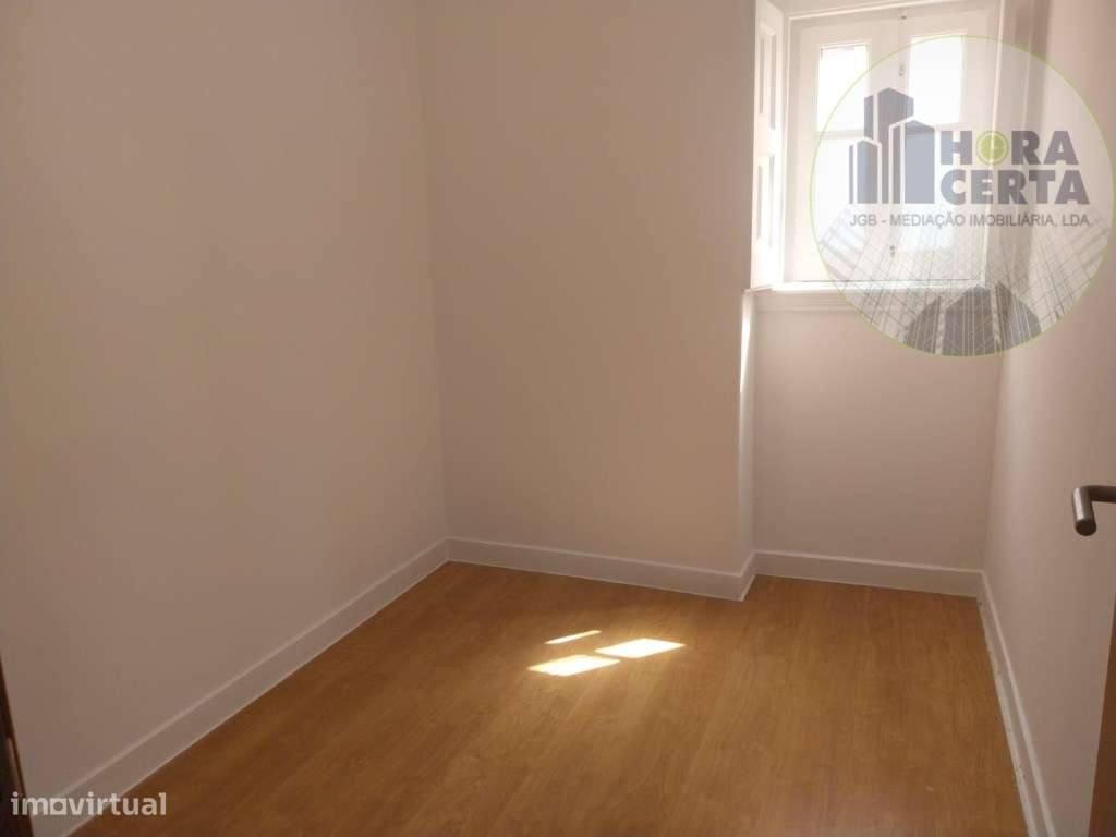 Apartamento T4 nas Mercês!-16