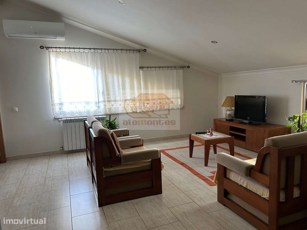 Excelente moradia com quintal em Grândola-16