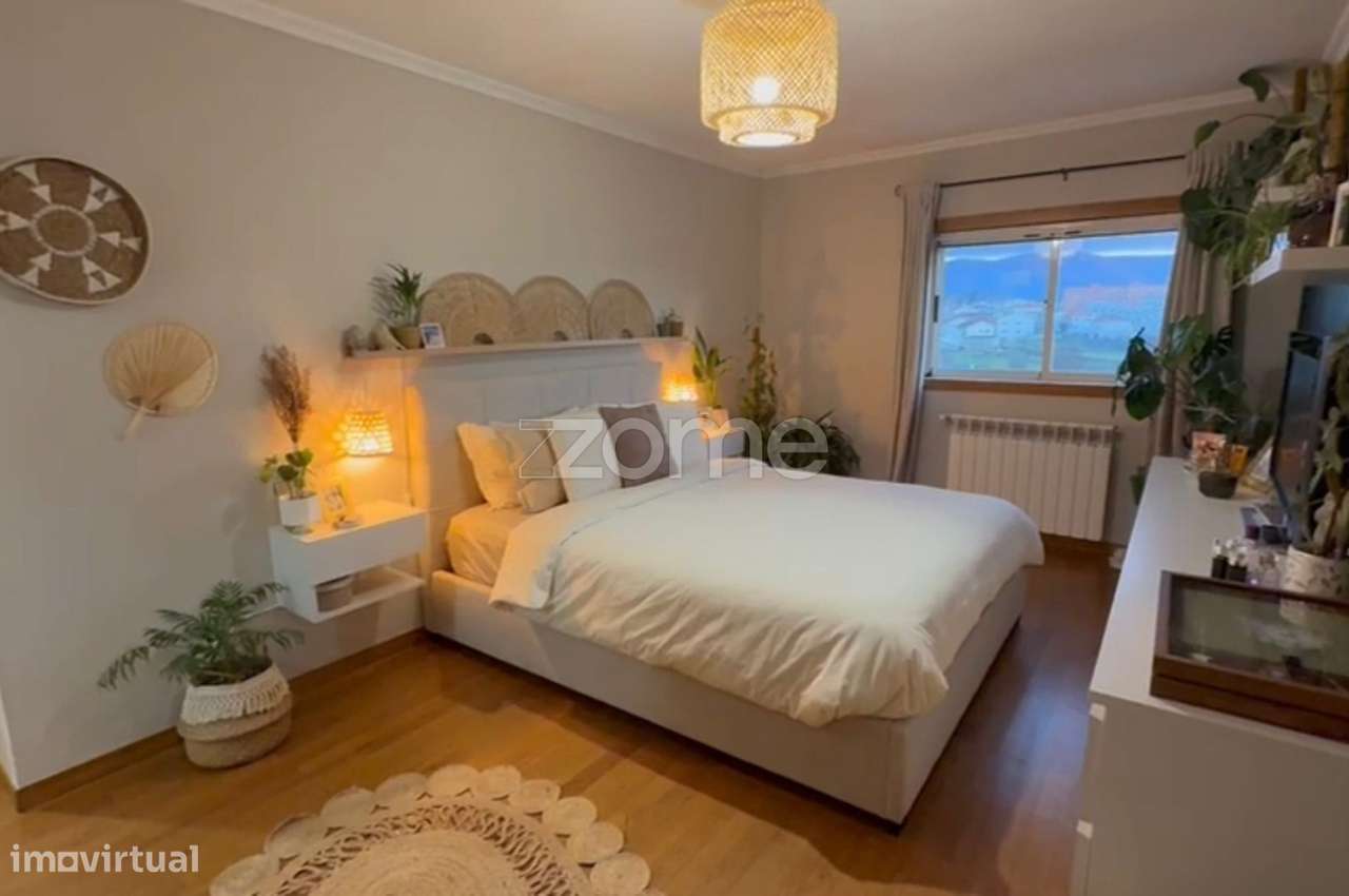 Apartamento T3 Duplex com 136 m2-14