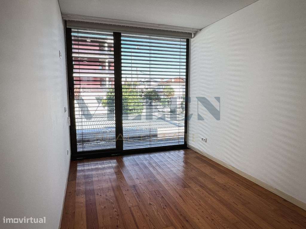 Moradia V4 em Guimarães-19