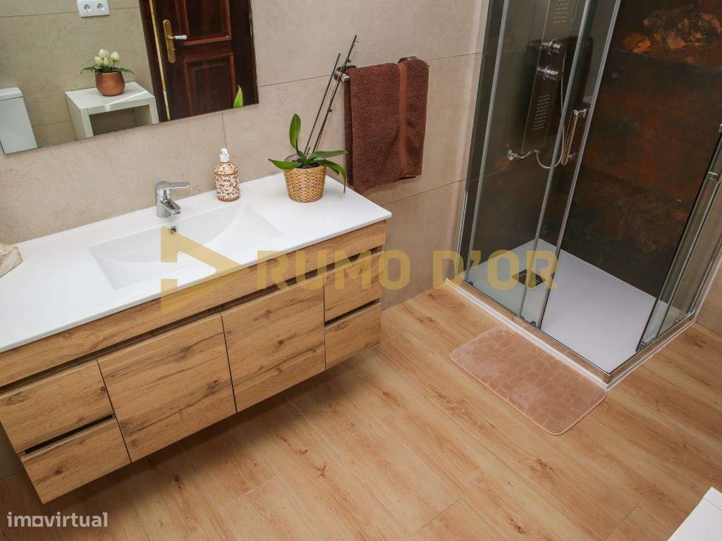 Moradia Exclusiva com áreas Independentes - junto a Arruda dos Vinhos-18