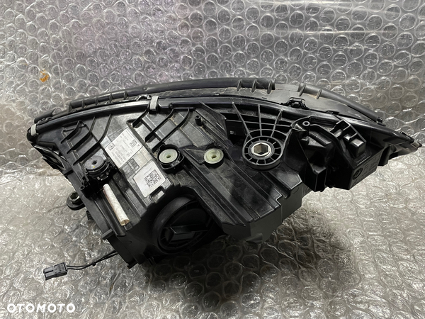 LAMPA PRAWA PRZÓD MERCEDES BENZ C KLASA W206 A2069067203 - 8