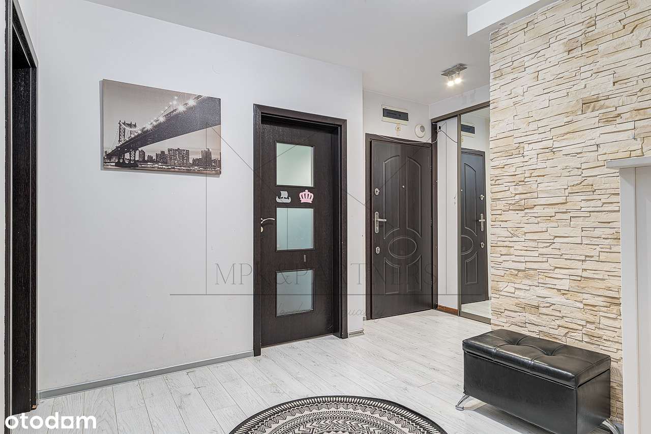 Przestronny, 3 pokojowy, dwustronny apartament na zamkniętym osiedlu!-12