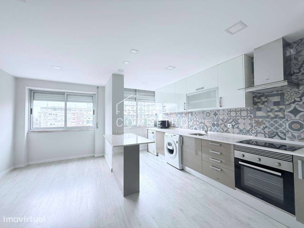 T3 para Arrendamento com excelentes áreas! - Grande imagem: 2/19