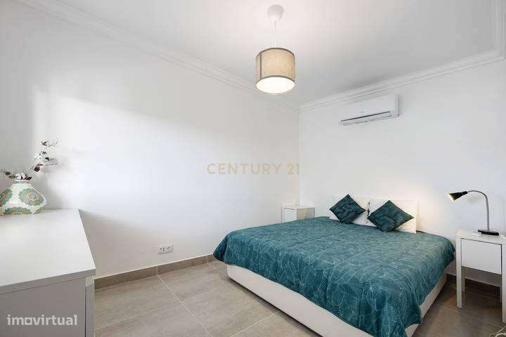 Apartamento T2 em Condomínio Fechado 2º Andar com Elevador com Piscina-9