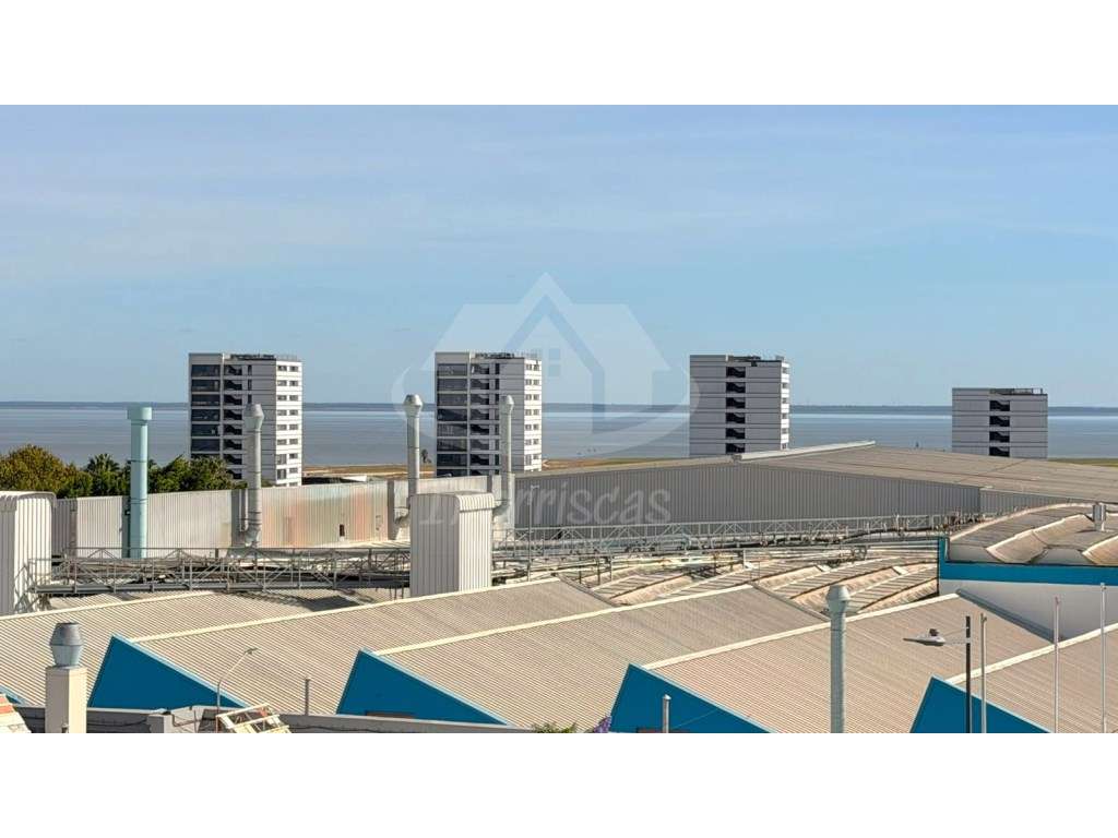 Apartamento T3 em Sacavém-18
