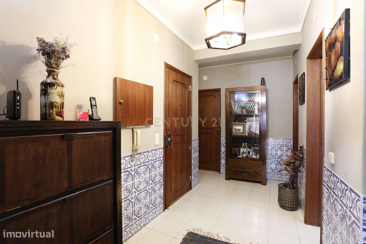Apartamento T2 em Montijo com Vista para a Cidade-16