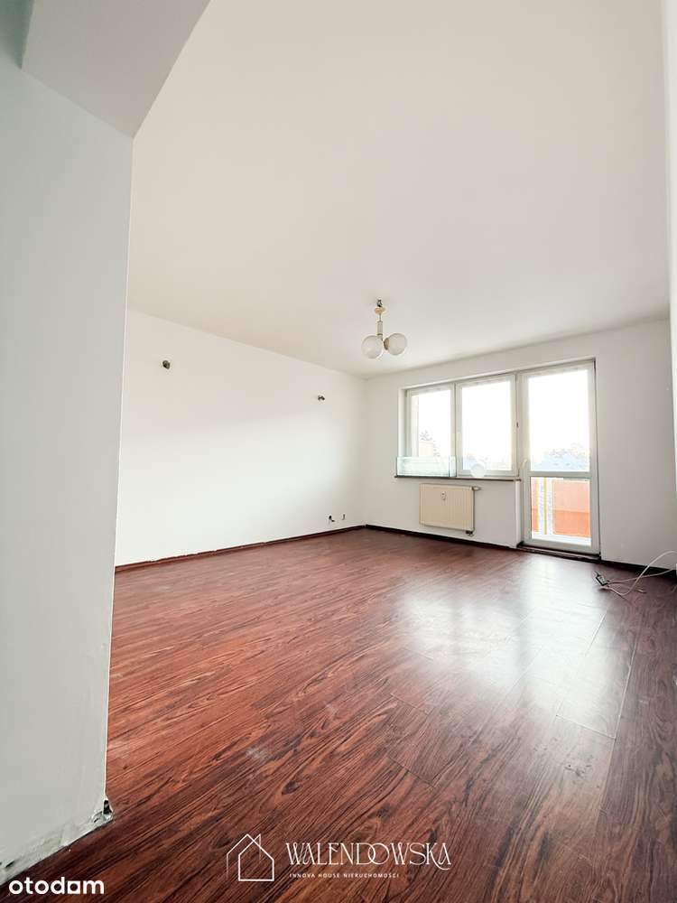 Sprzedam 2 pokoje na Ip, miejsce postojowe, balkon-1