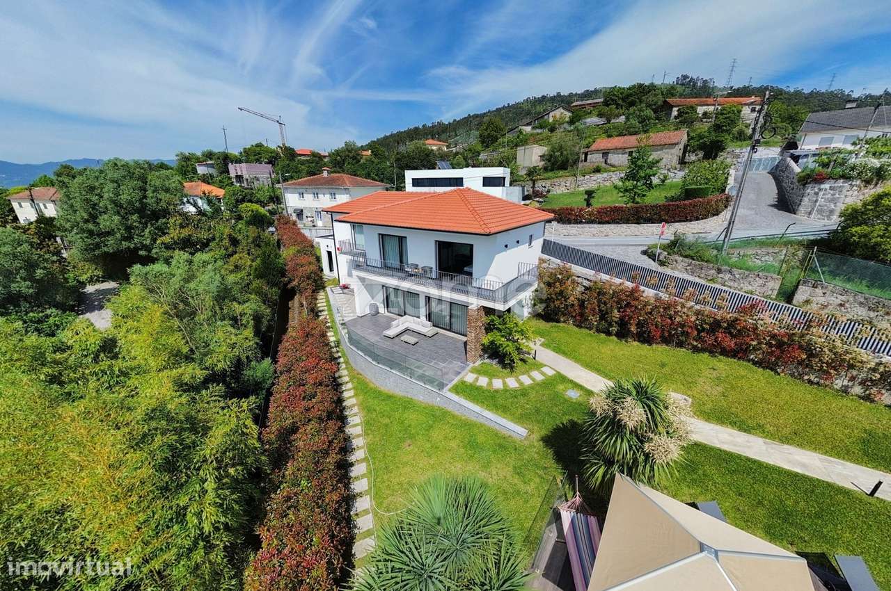 Moradia Individual T4 com piscina em Geraz do Minho, Póvoa de Lanho...-45