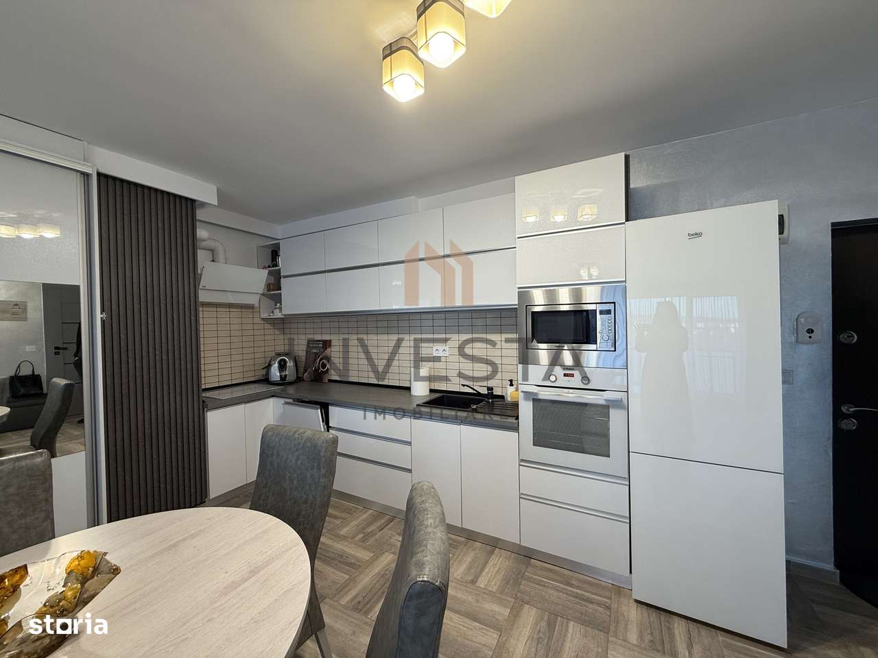 Apartament elegant cu 3 camere și terasă generoasă – zona centrală - Imagine principală: 2/7