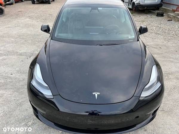 Tesla Model 3 Standard Range Plus - 2