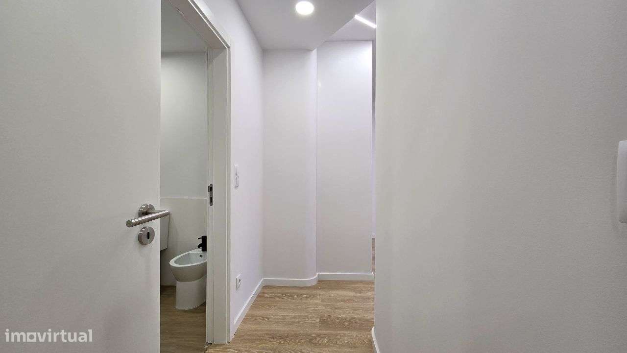 T2 c/ Arrumo de 94m² + Garagem | Última Fração | Potencial Bi-Familiar-6