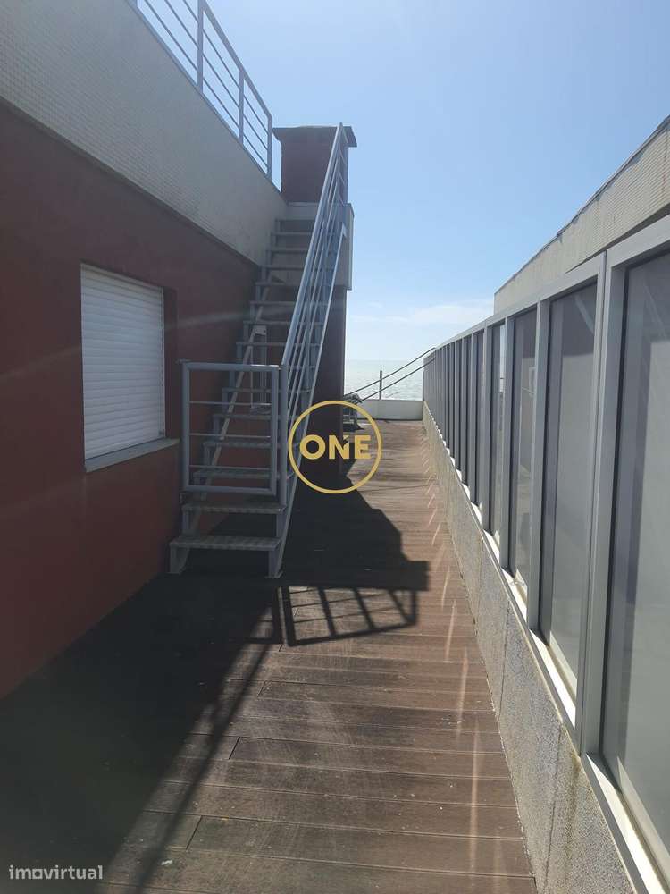 Penthouse Exclusiva – Primeira Linha do Mar,  Sol do Nascer ao Pôr do - Grande imagem: 4/52