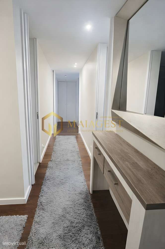 Viver Junto ao Mar T3 Espaçoso com 220 m² na Praia de Lavadores - Grande imagem: 5/12