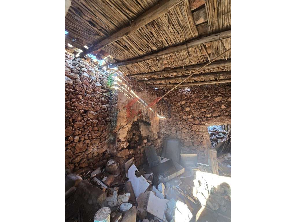 Ruína para reconstrução na Nave do Barão - Loulé-5