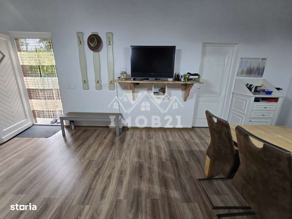 Vanzare Casa cu 3 camere si teren de 4000 mp in Soimari-Prahova-14