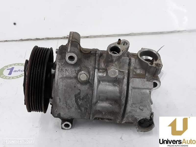 COMPRESSOR AR CONDICIONADO SKODA OCTAVIA II 2009 -5K0820803L - 2