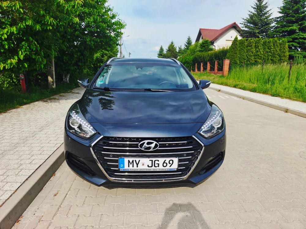 Hyundai i40 Kombi blue 1.7 CRDi Premium 2017