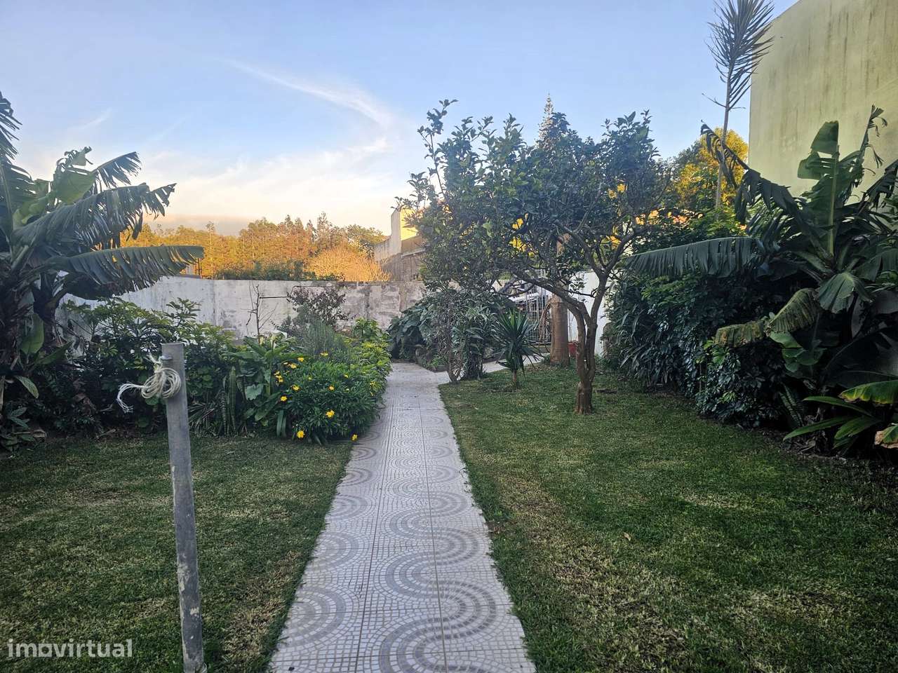 Moradia T4+1 em Ponta Delgada: Junto às Praias do Pópulo - Grande imagem: 5/37