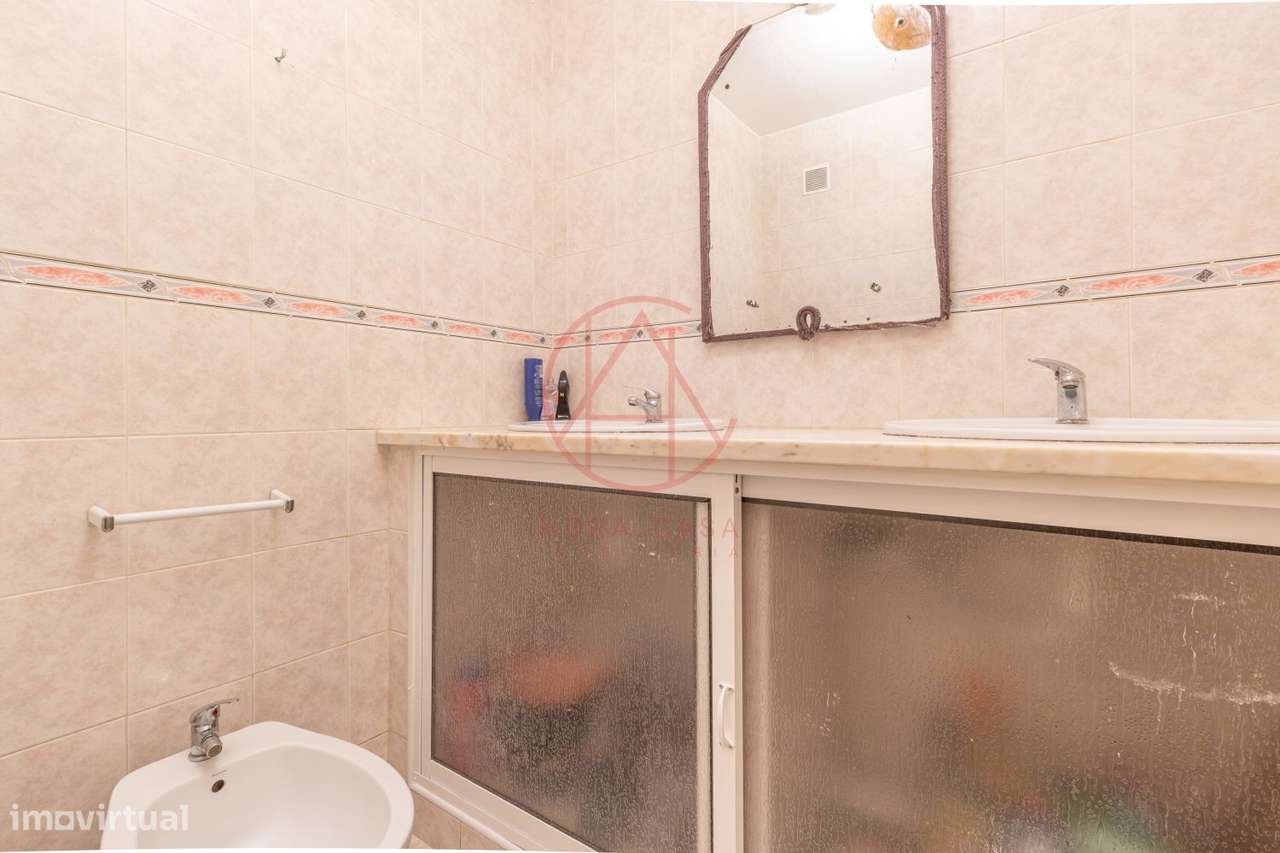 APARTAMENTO T3 1º andar c/ elevador - Sto Antonio da Charneca-32