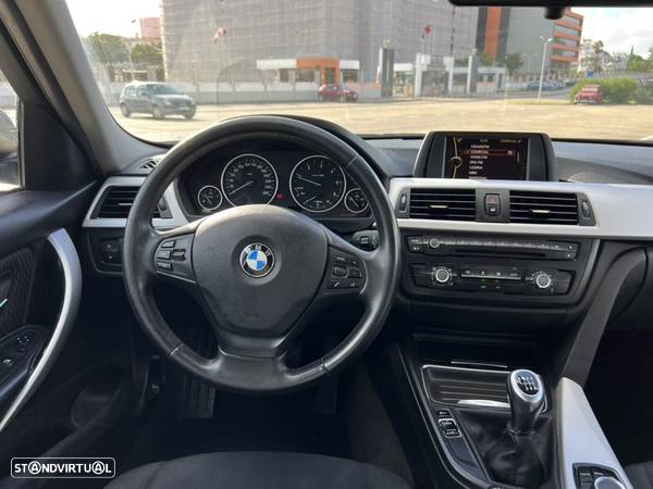 BMW 318 d Touring - 22