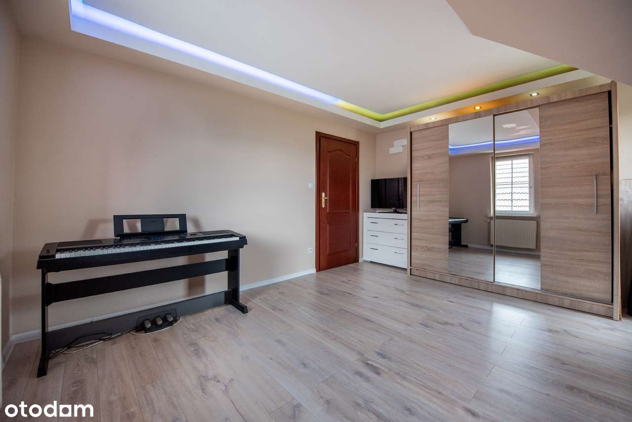 6 pokoi/duża działka/basen/meble/oddzielne pom po salonie fryzjerskim/-12