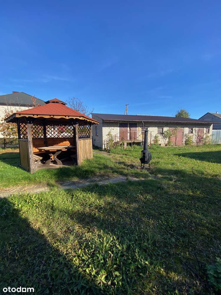 Urokliwy dom na sprzedaż wśród lasów-5