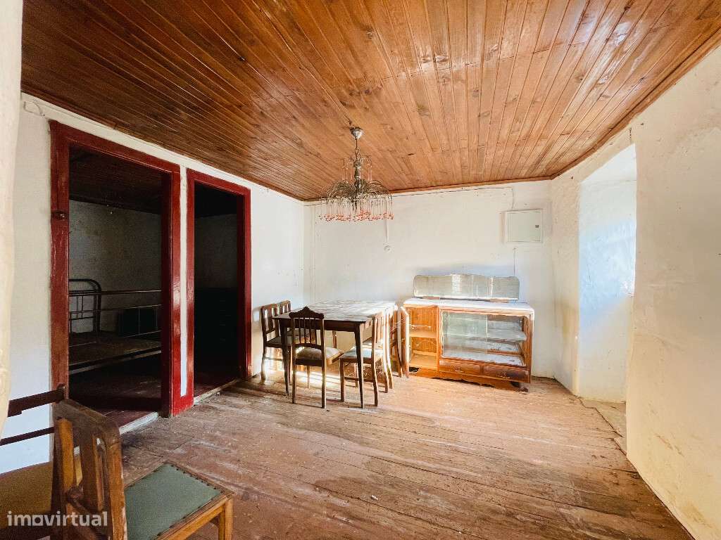 Moradia em banda M2 em zona de Almalagues - Grande imagem: 2/8