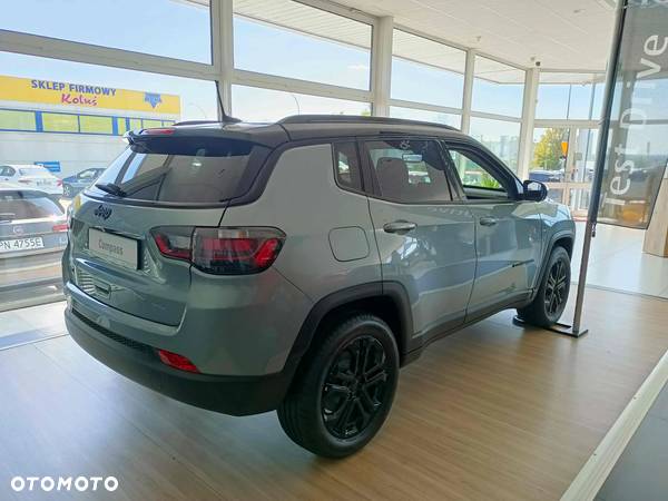 Jeep Compass - 4