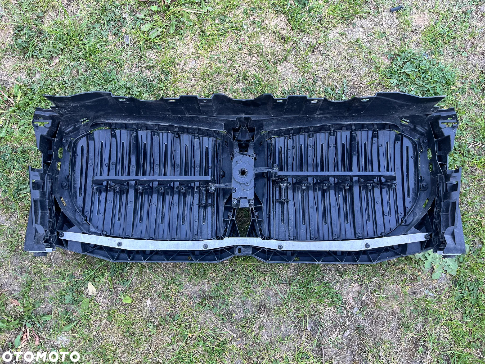 KIEROWNICA POWIETRZA GRILL ŻALUZJA ATRAPA BMW X5 G05 - 2