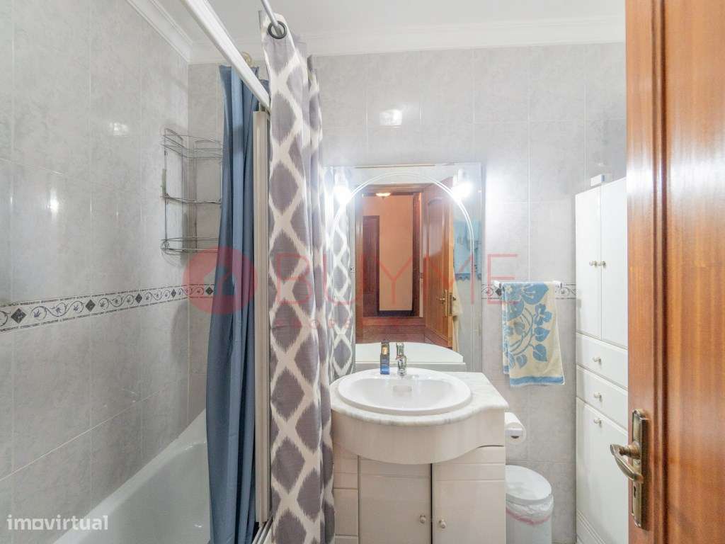 Apartamento T2 em Quarteira com Vista Mar a Poucos Passos da Praia-14